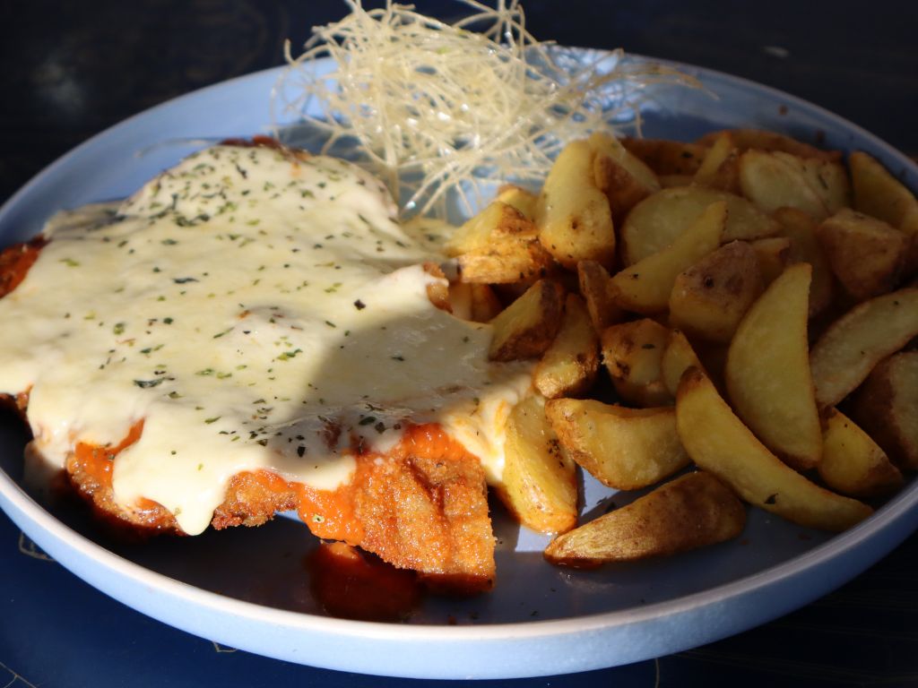 Milanesa carne napolitana